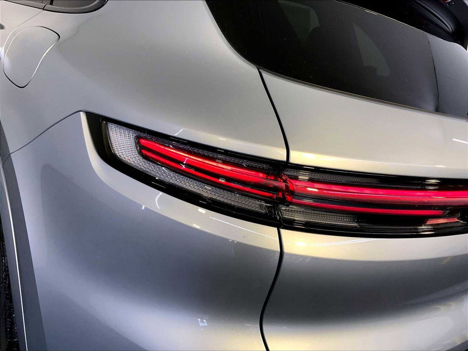 New 2026 Porsche Cayenne E-Hybrid image 18