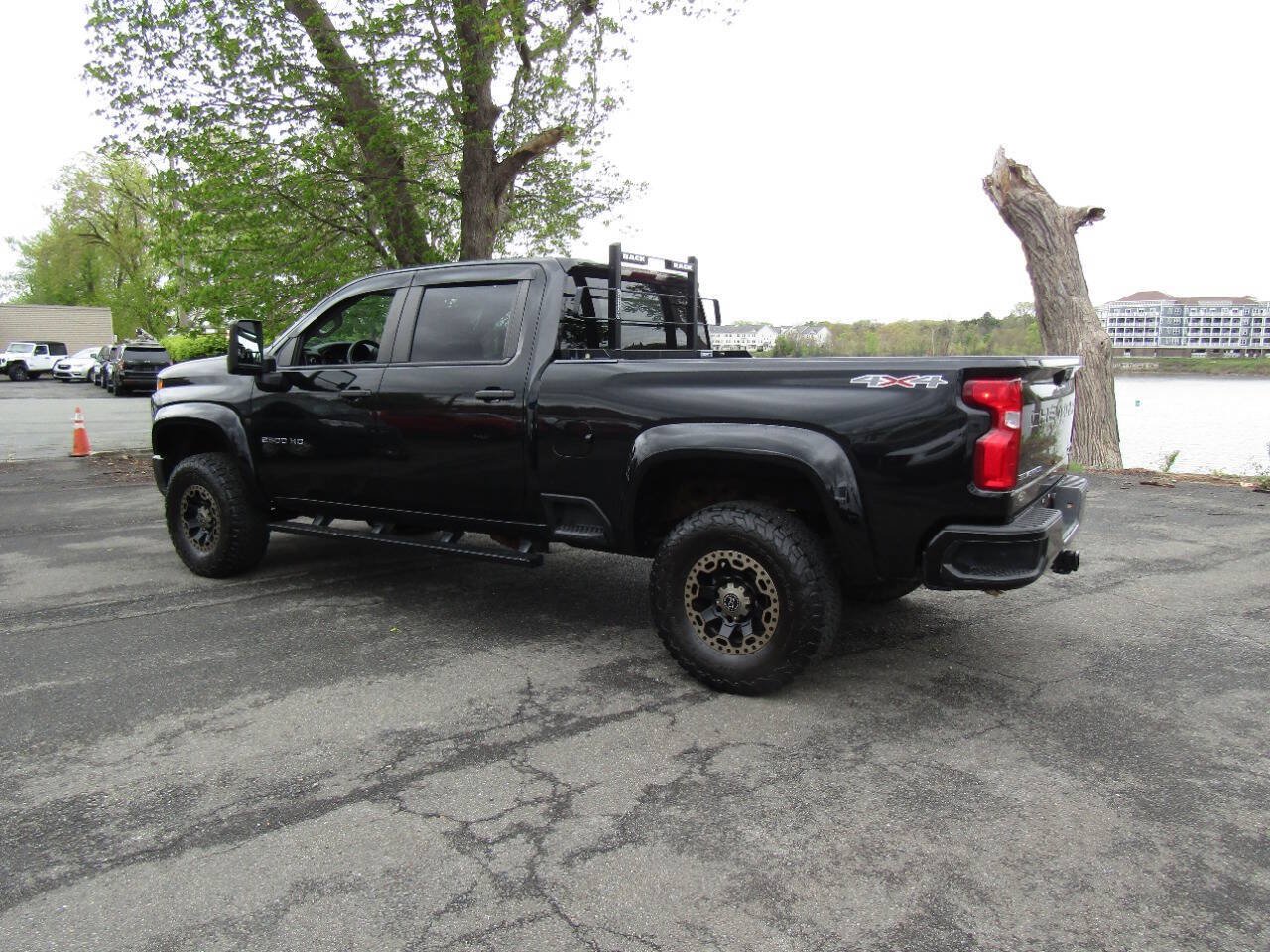 Used 2021 Chevrolet Silverado 2500 Custom w/ Custom Value Package AWD/4WD image 6