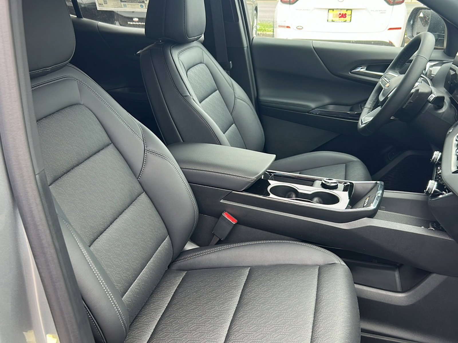 New 2026 Chevrolet Equinox LT w/ Convenience Package II AWD/4WD image 13