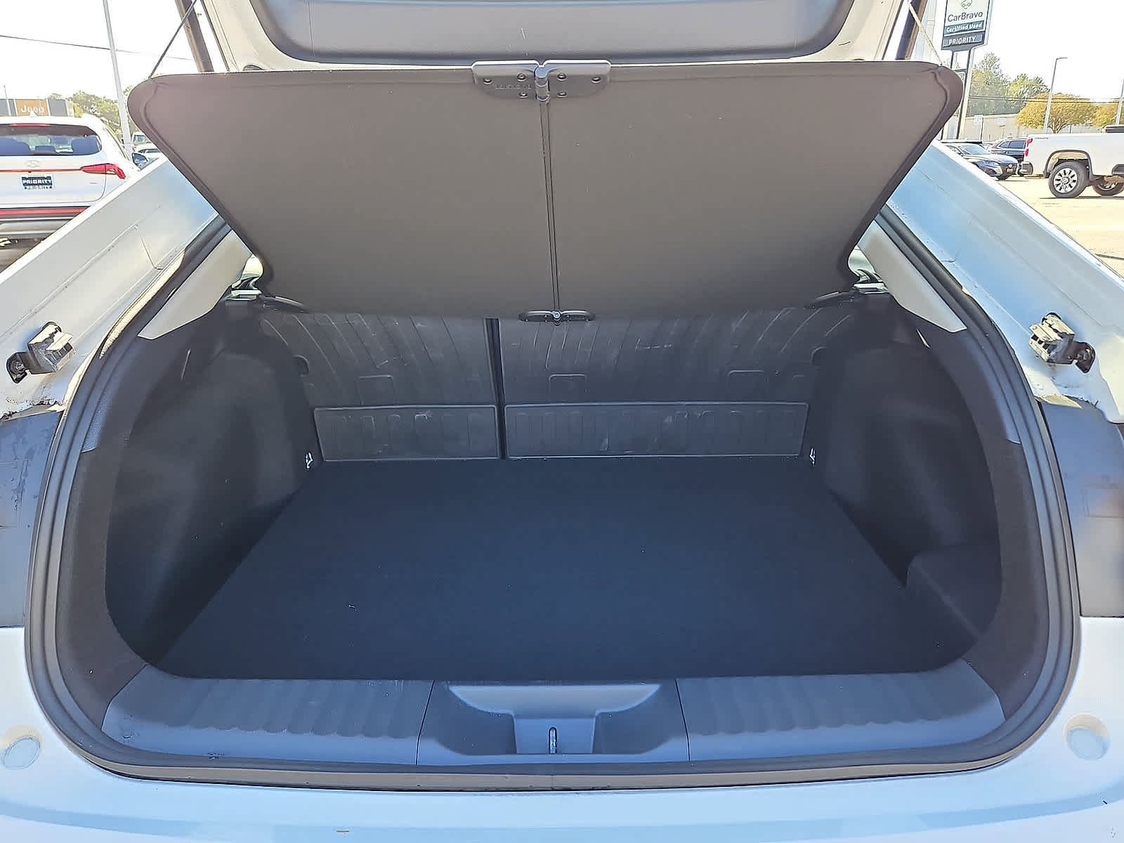 Used 2026 Toyota Prius AWD image 30