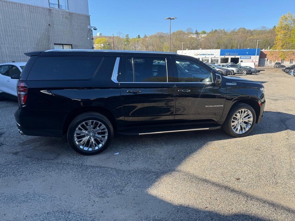 Used 2021 Chevrolet Suburban High Country AWD/4WD image 8
