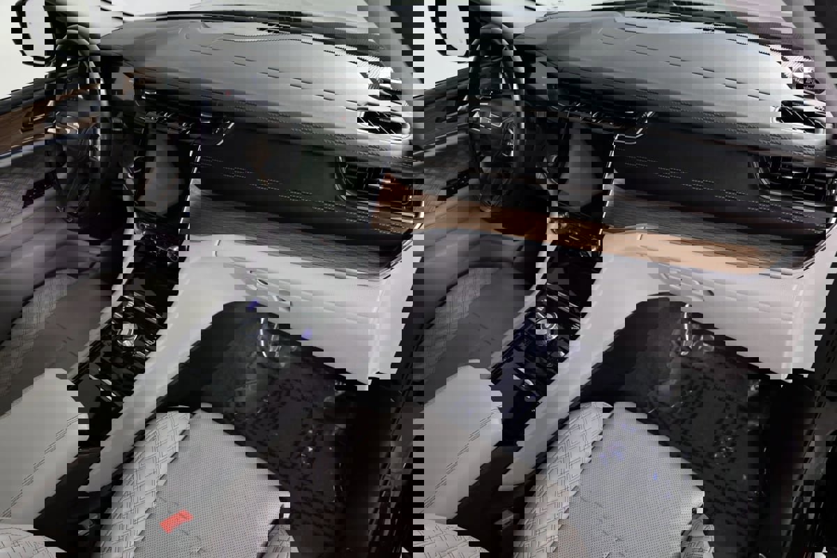 Used 2021 Jeep Grand Cherokee L Summit w/ MOPAR Finishing Package image 41