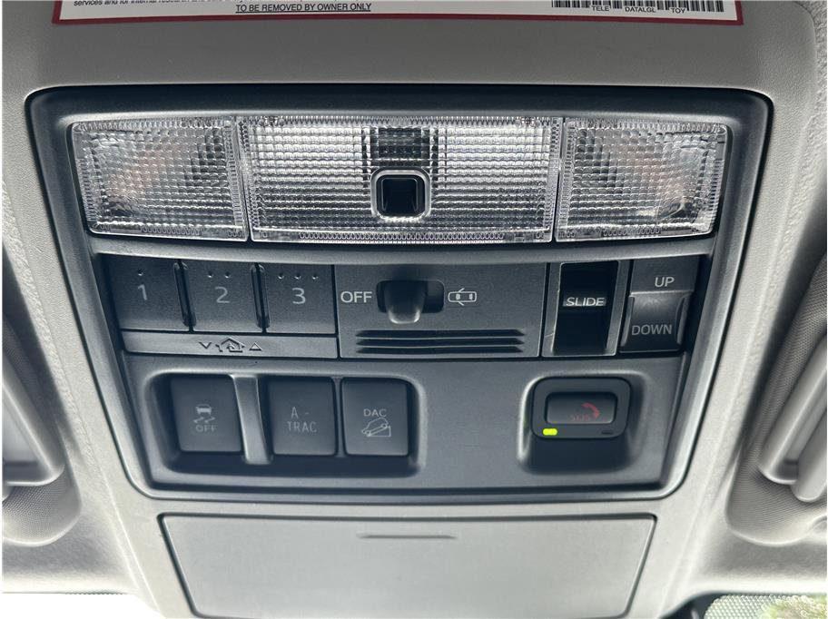 Used 2020 Toyota 4Runner SR5 Premium w/ Moonroof Package AWD/4WD image 27