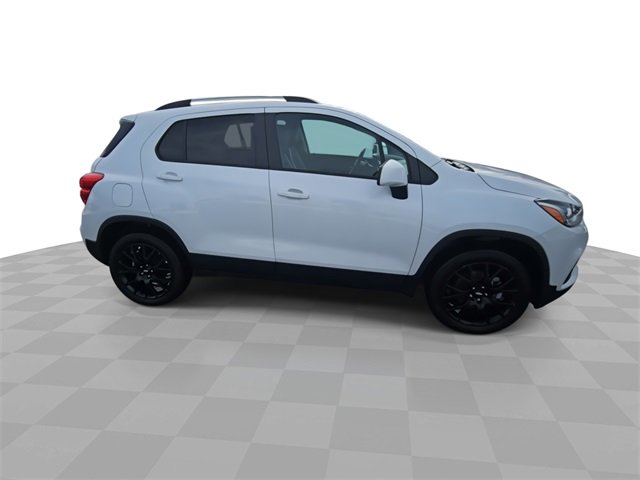 Certified 2022 Chevrolet Trax LT w/ Driver Confidence Package image 9
