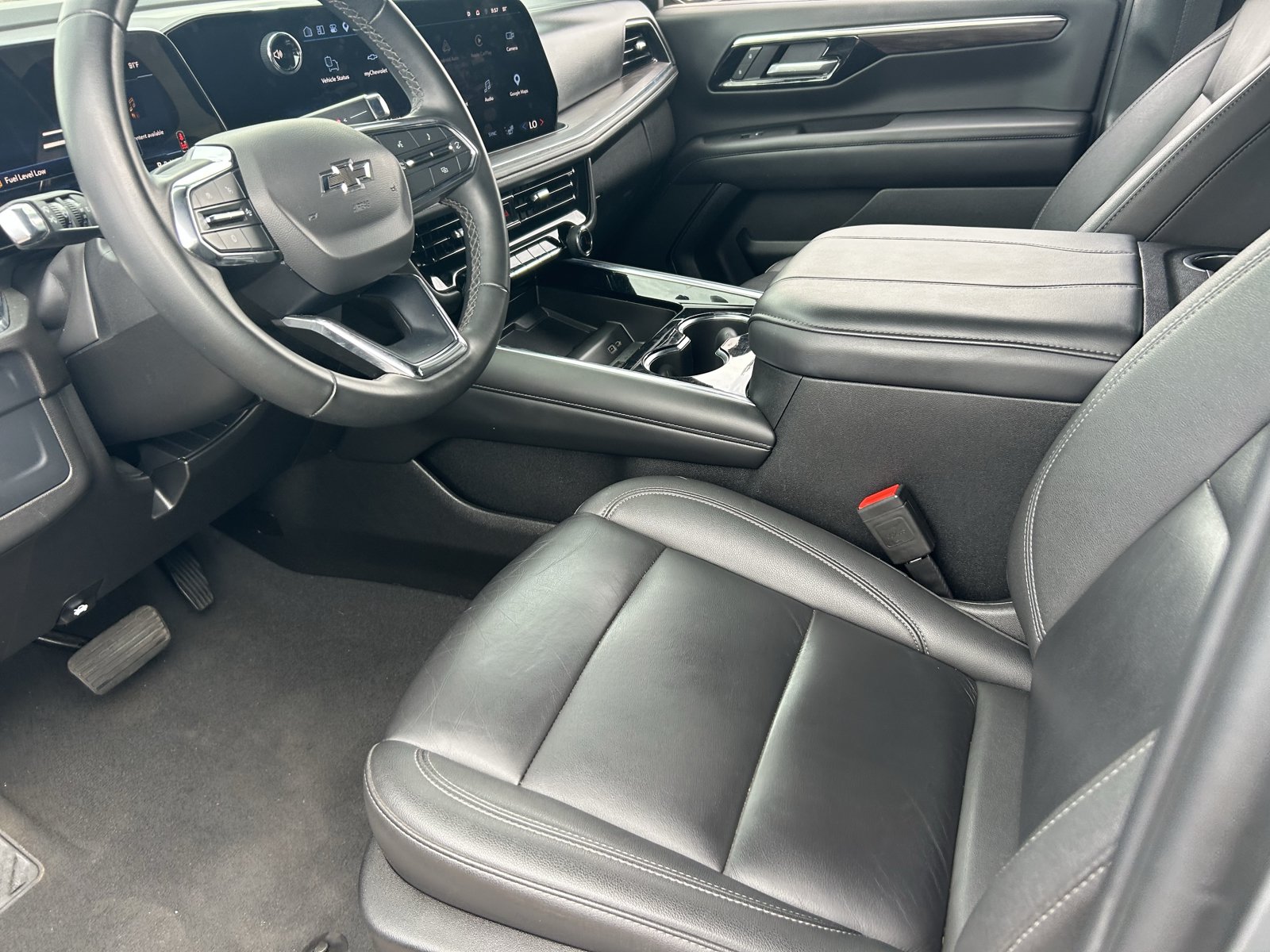 Used 2025 Chevrolet Tahoe Z71 AWD/4WD image 27