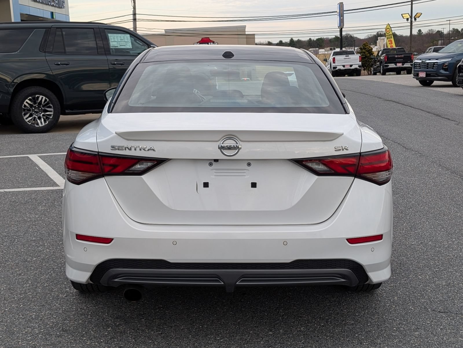Used 2023 Nissan Sentra SR w/ Electronics Package FWD image 4