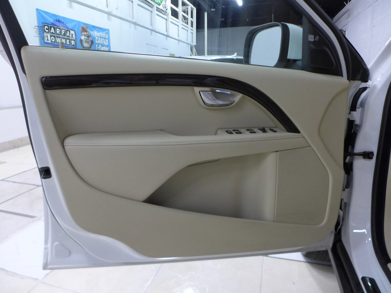 Used 2016 Volvo XC70 T5 Platinum w/ Protection Package image 70