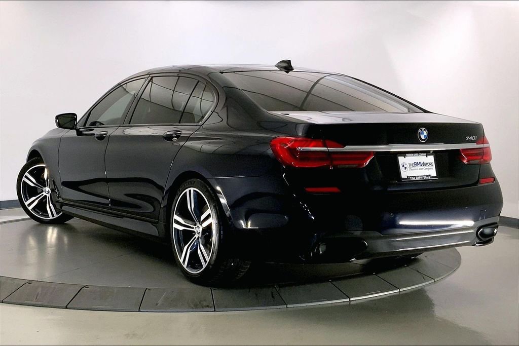 Used 2019 BMW 740i w/ Executive Package RWD image 10
