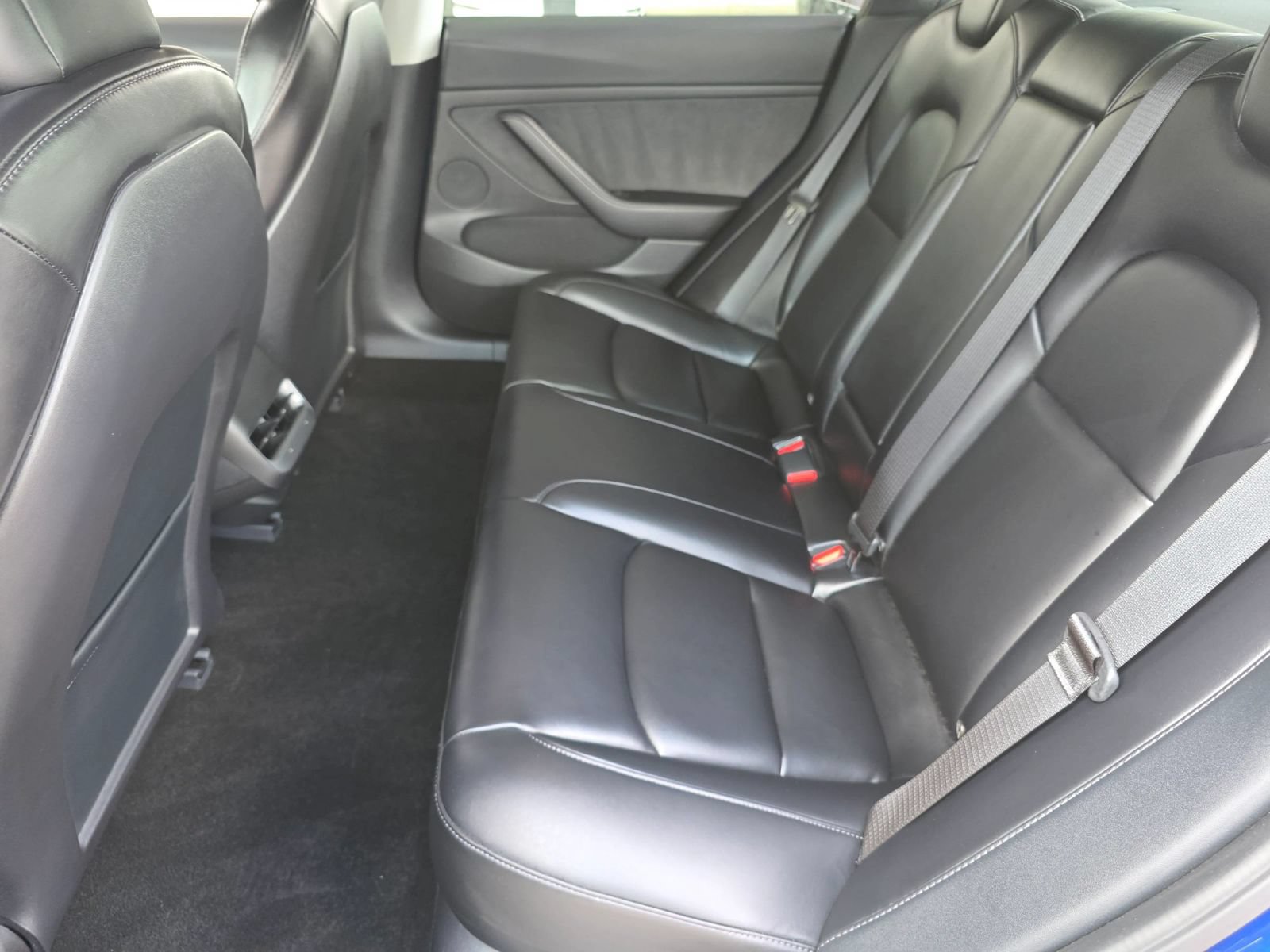 Used 2022 Tesla Model 3 Long Range AWD/4WD image 34