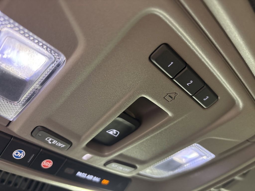 Used 2022 Chevrolet Silverado 1500 LTZ image 42