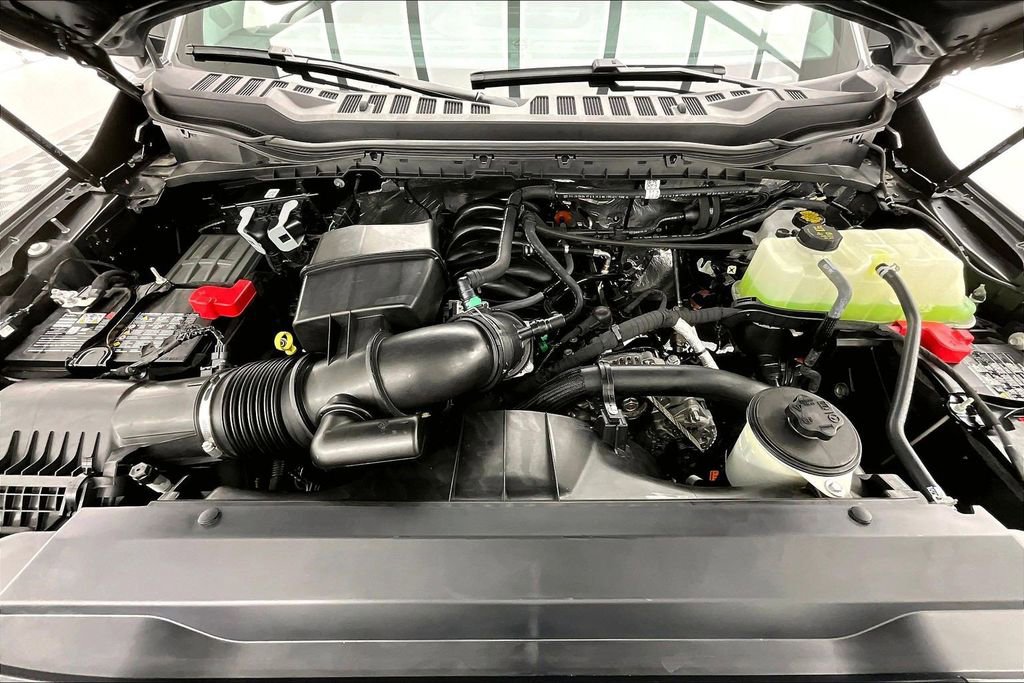 Used 2025 Ford F350 XLT w/ FX4 Off-Road Package image 9