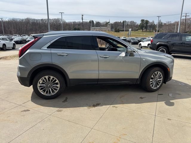 Used 2025 Cadillac XT4 Premium Luxury image 8