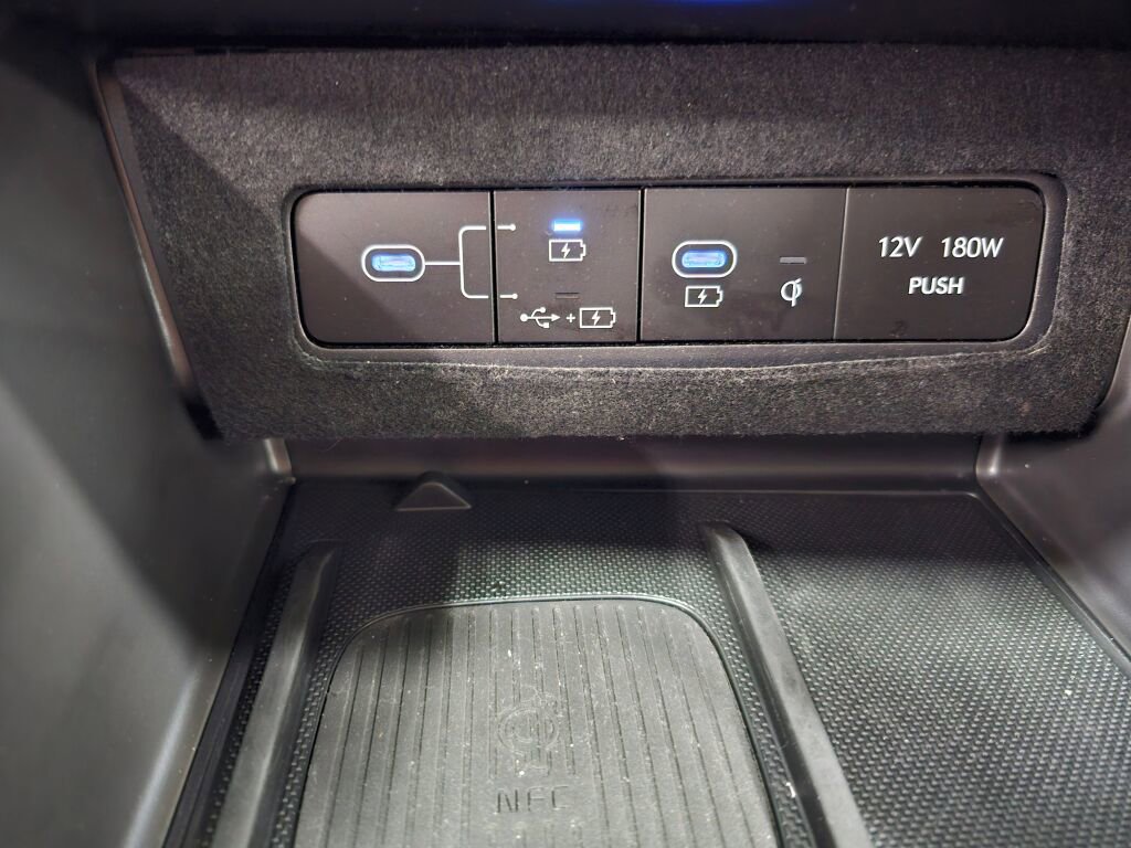 Used 2025 Hyundai Sonata Limited FWD image 25