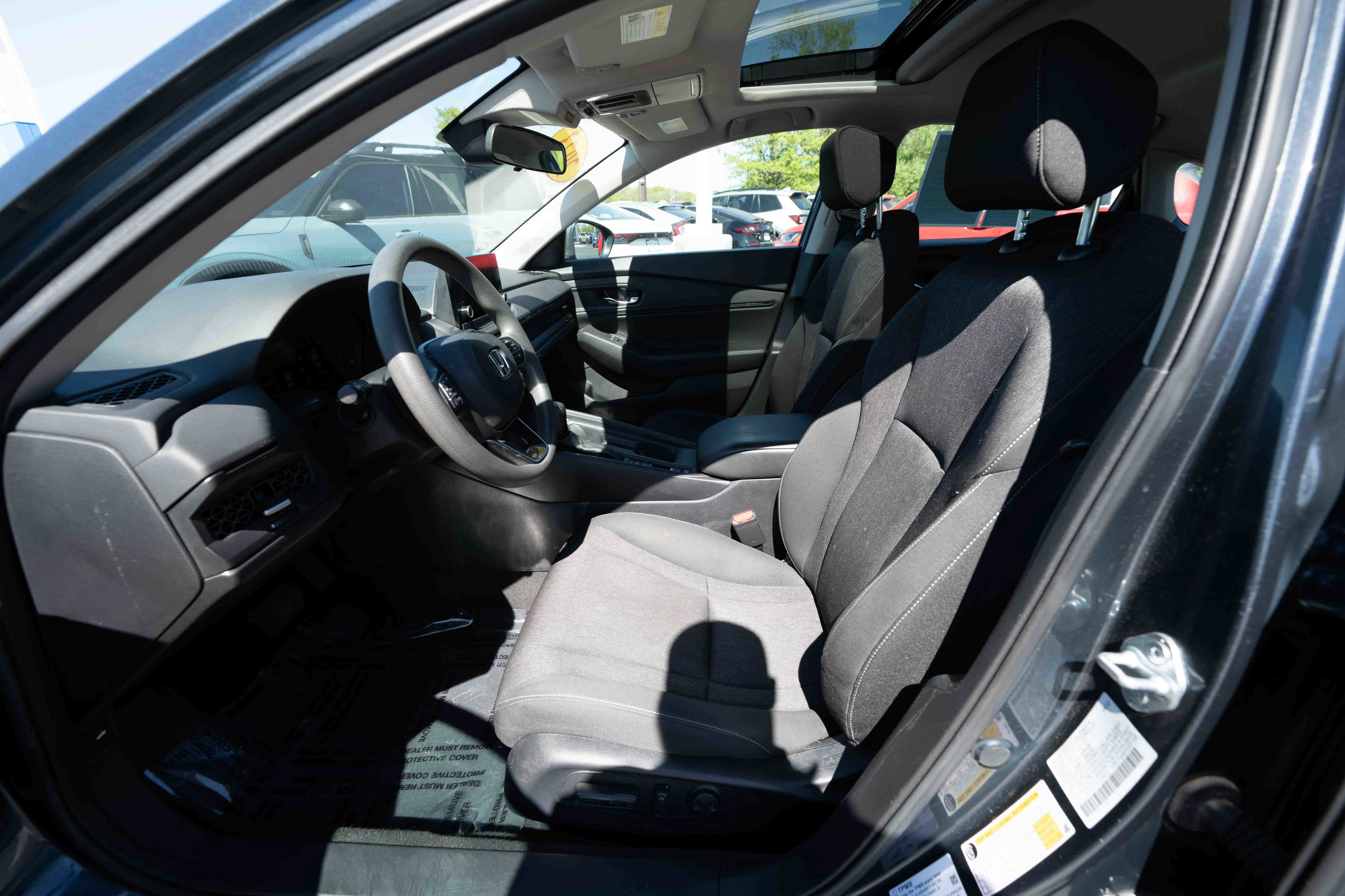 Used 2023 Honda Accord EX image 9