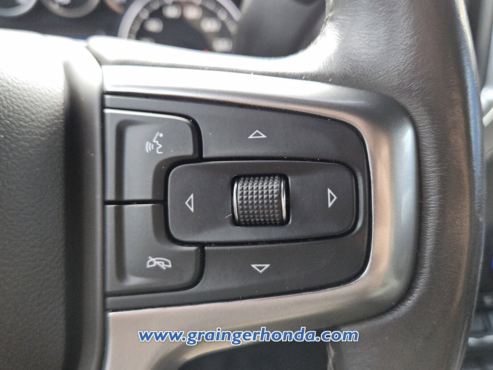 Used 2022 Chevrolet Silverado 1500 LTZ w/ LTZ Convenience Package II AWD/4WD image 21