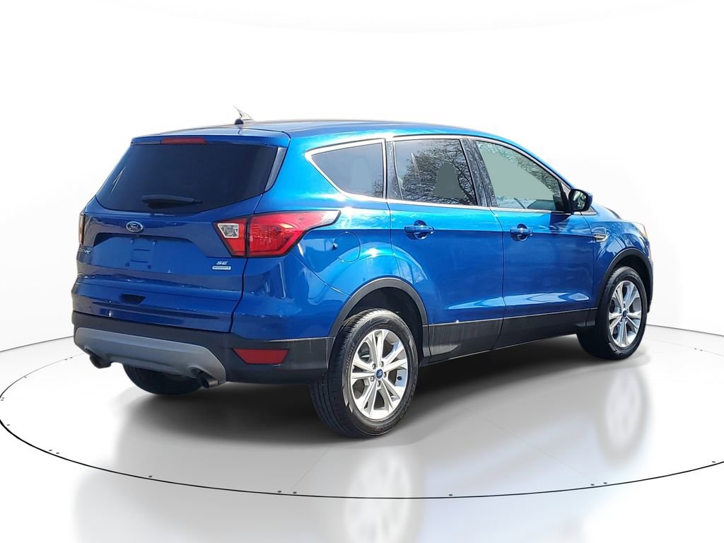 Used 2019 Ford Escape SE FWD image 4