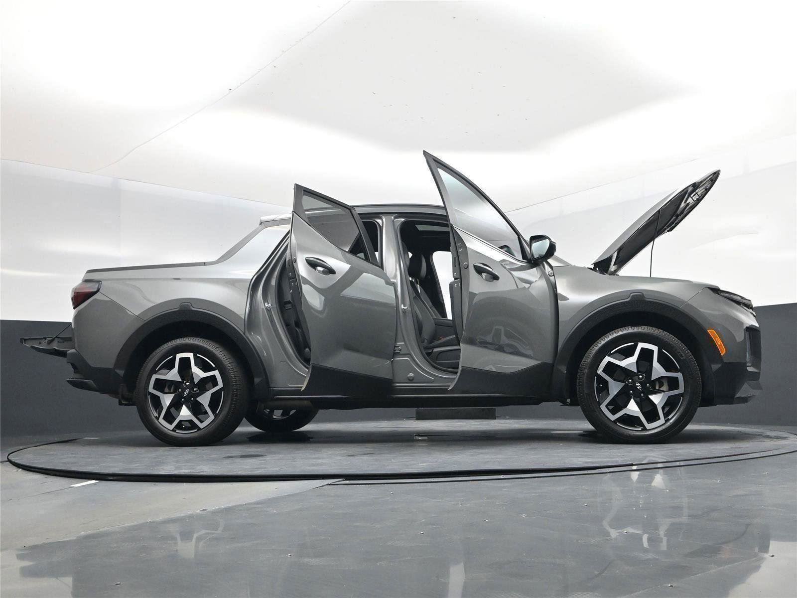 Used 2023 Hyundai Santa Cruz Limited image 21