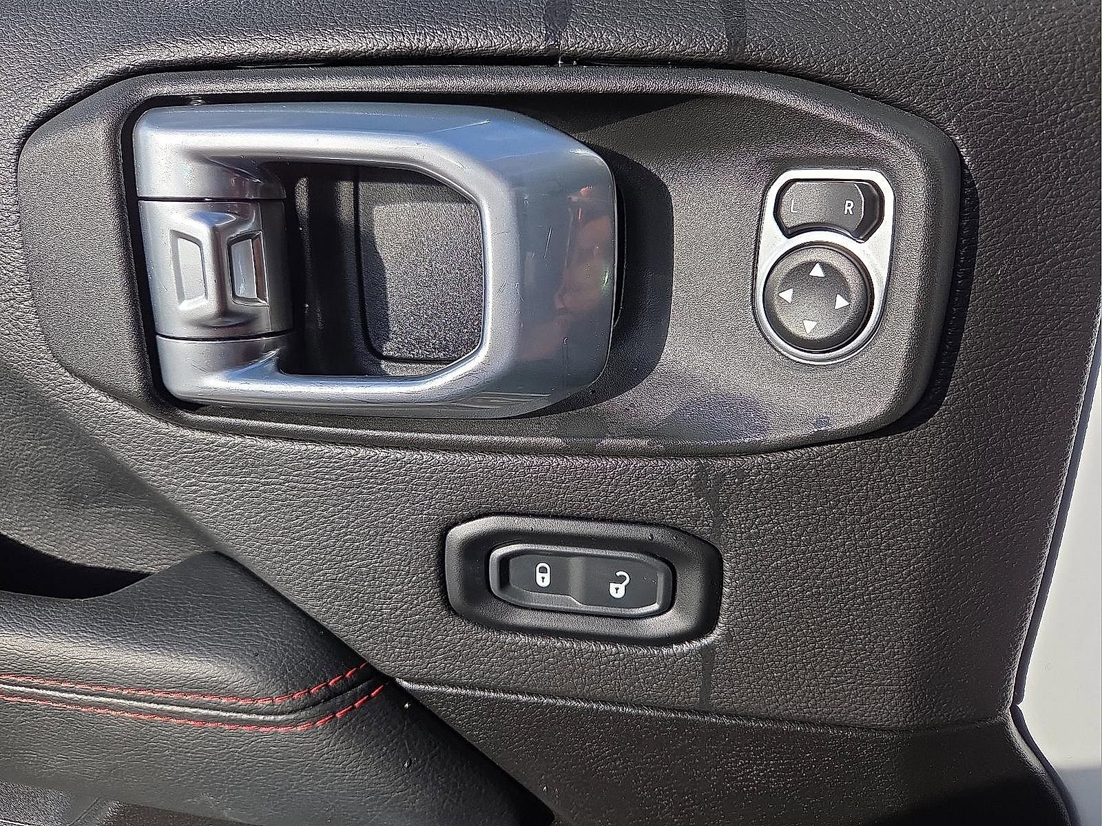 Used 2023 Jeep Wrangler Unlimited Rubicon 392 image 14