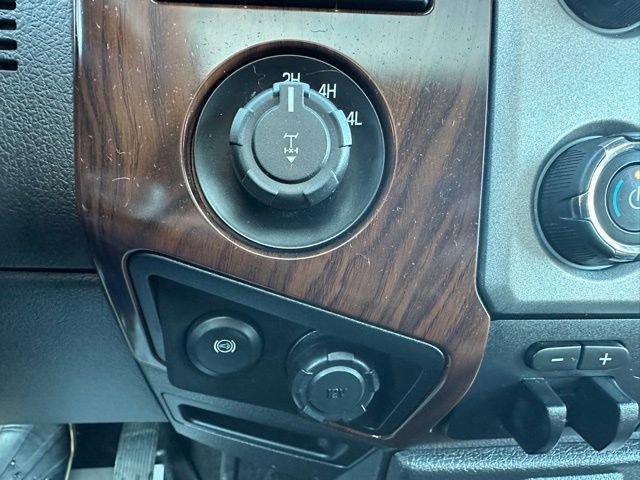 Used 2016 Ford F250 Lariat w/ Chrome Package image 31