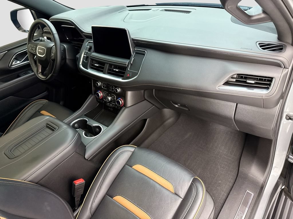 Used 2024 GMC Yukon AT4 w/ Technology Package AWD/4WD image 16