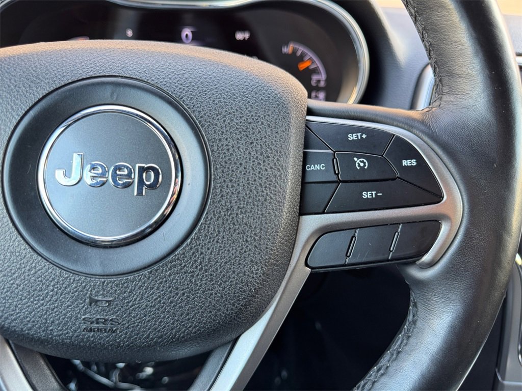Used 2018 Jeep Grand Cherokee Limited image 24