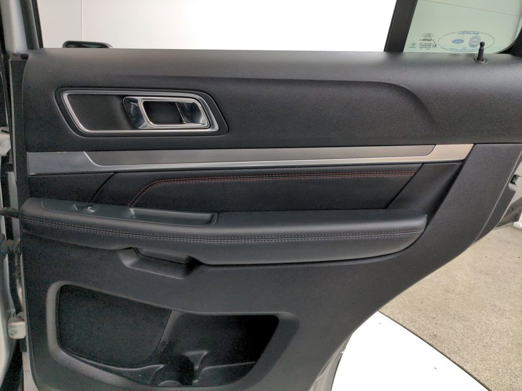 Used 2019 Ford Explorer Sport AWD/4WD image 32