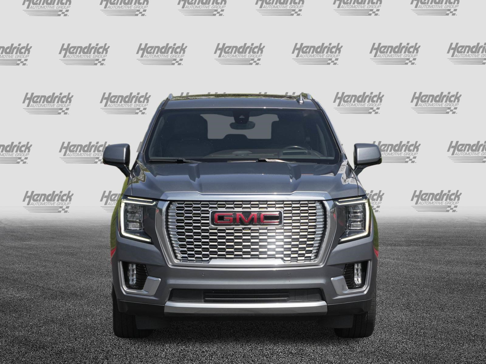 Used 2021 GMC Yukon Denali w/ Denali Premium Package RWD image 3