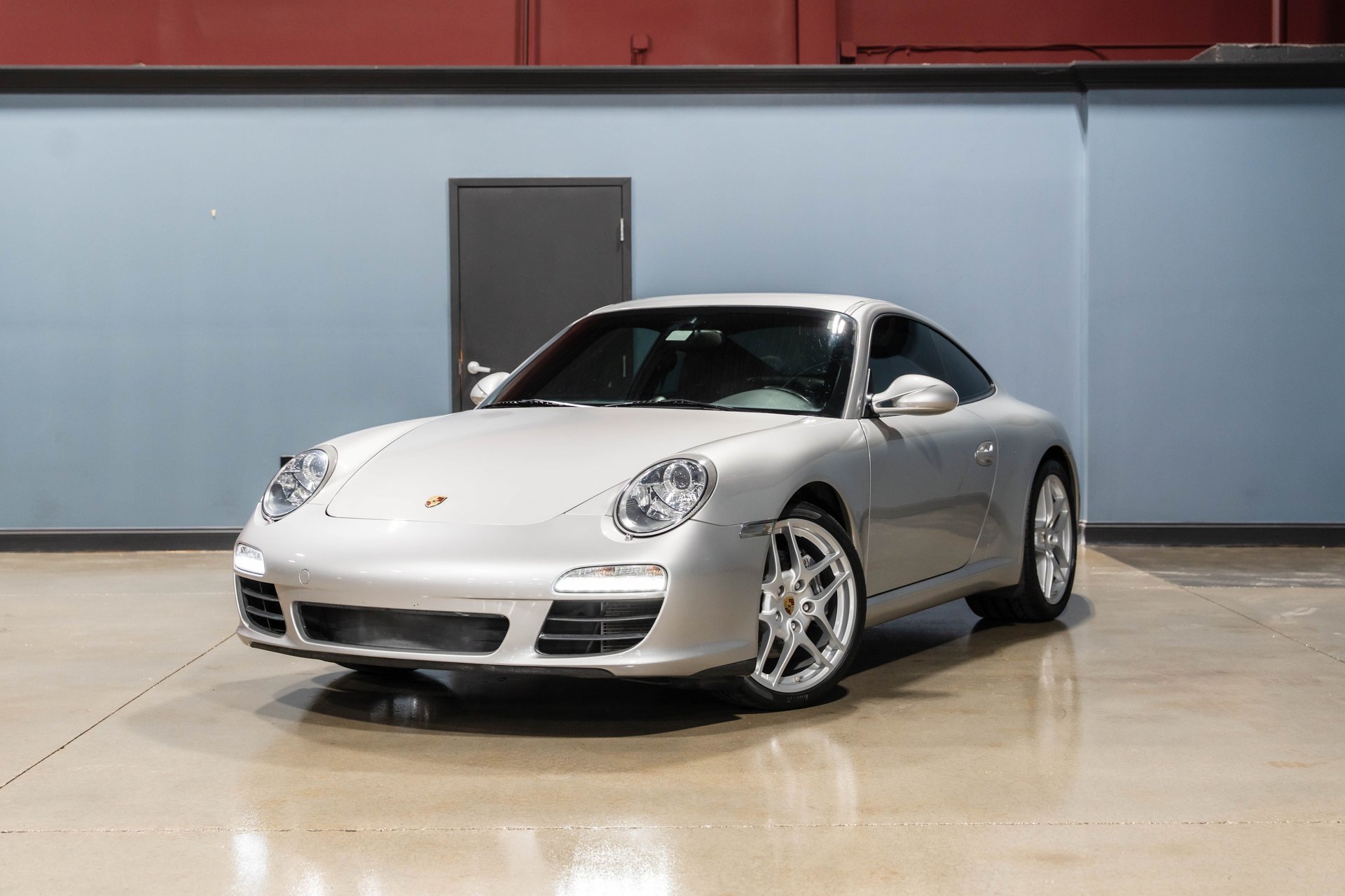 Used 2009 Porsche 911 Carrera RWD image 1
