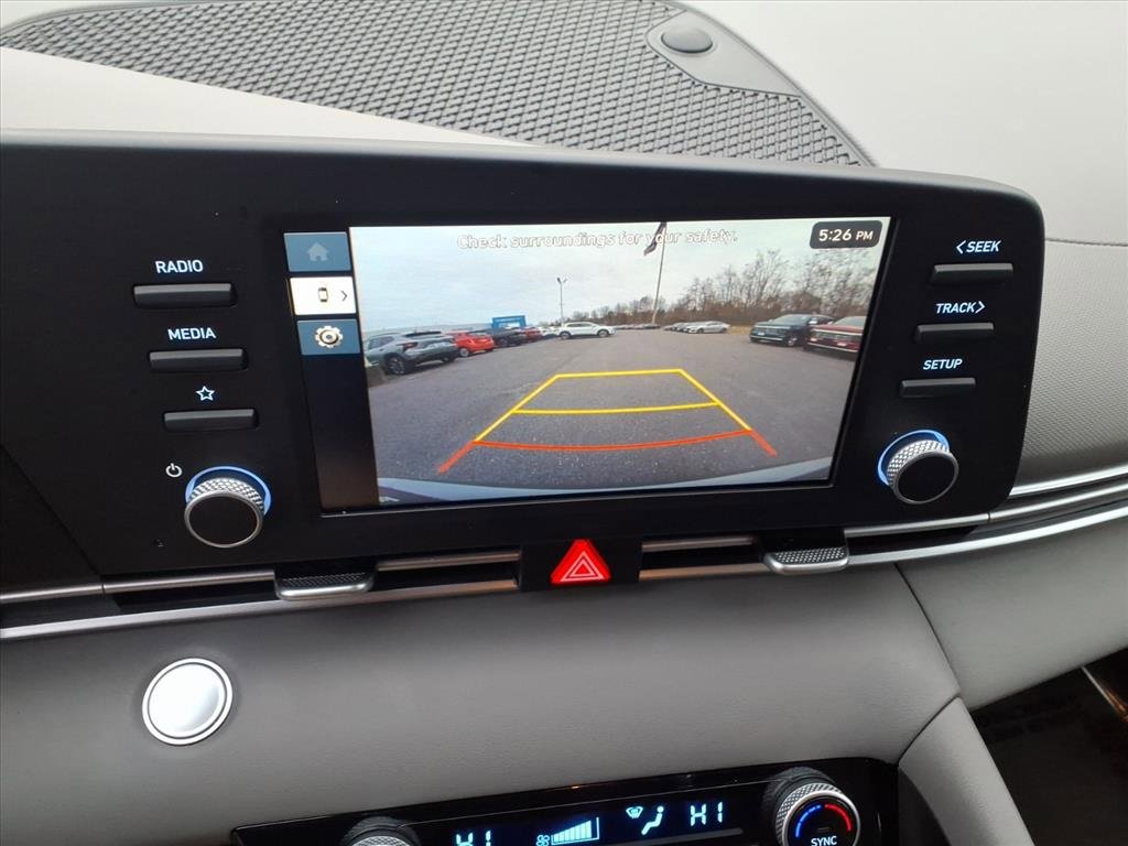 Used 2025 Hyundai Elantra Sport image 28