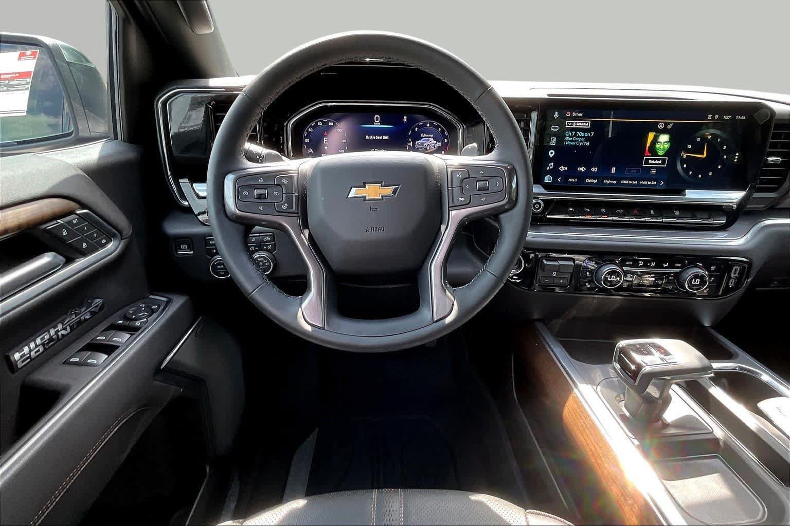 Used 2026 Chevrolet Silverado 1500 High Country w/ High Country Premium Package AWD/4WD image 10