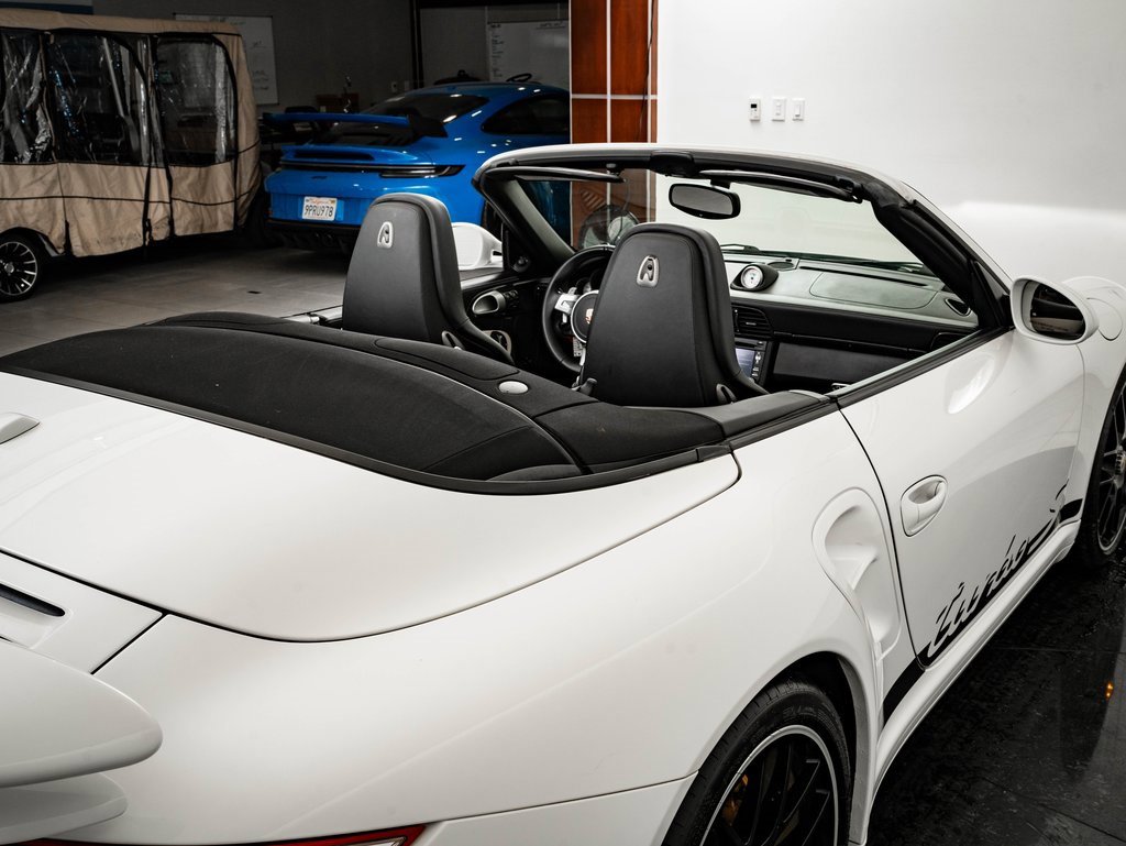 Used 2011 Porsche 911 Turbo S image 30