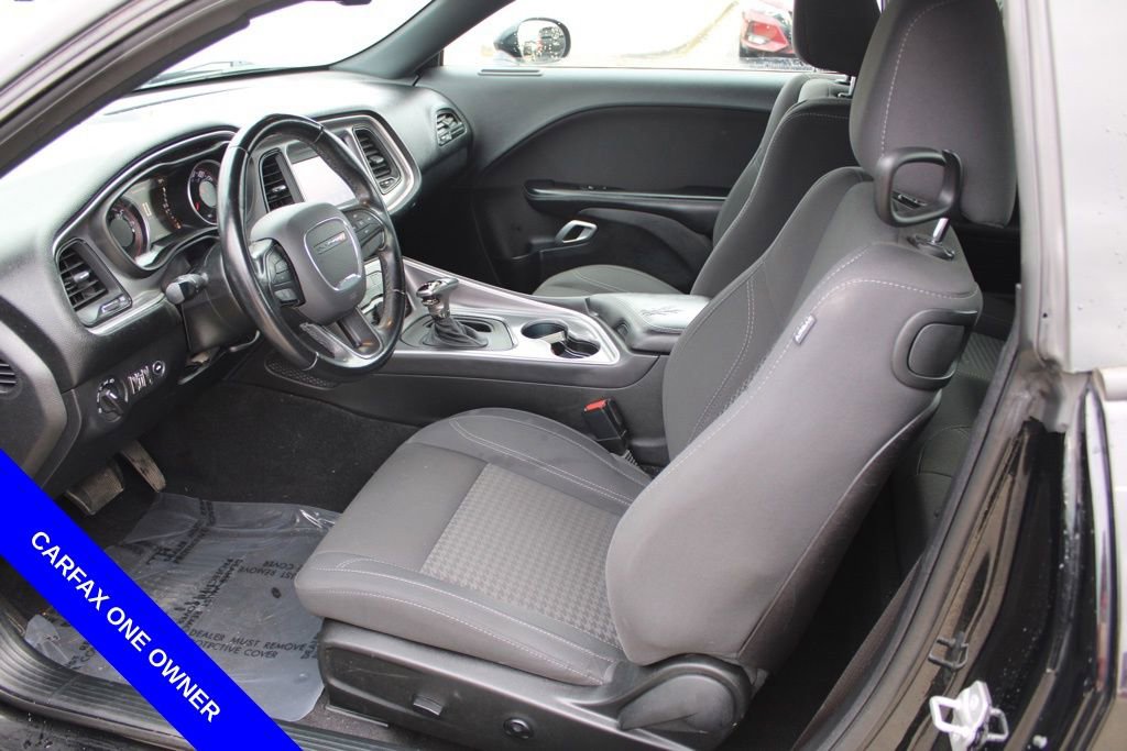 Used 2019 Dodge Challenger SXT image 13