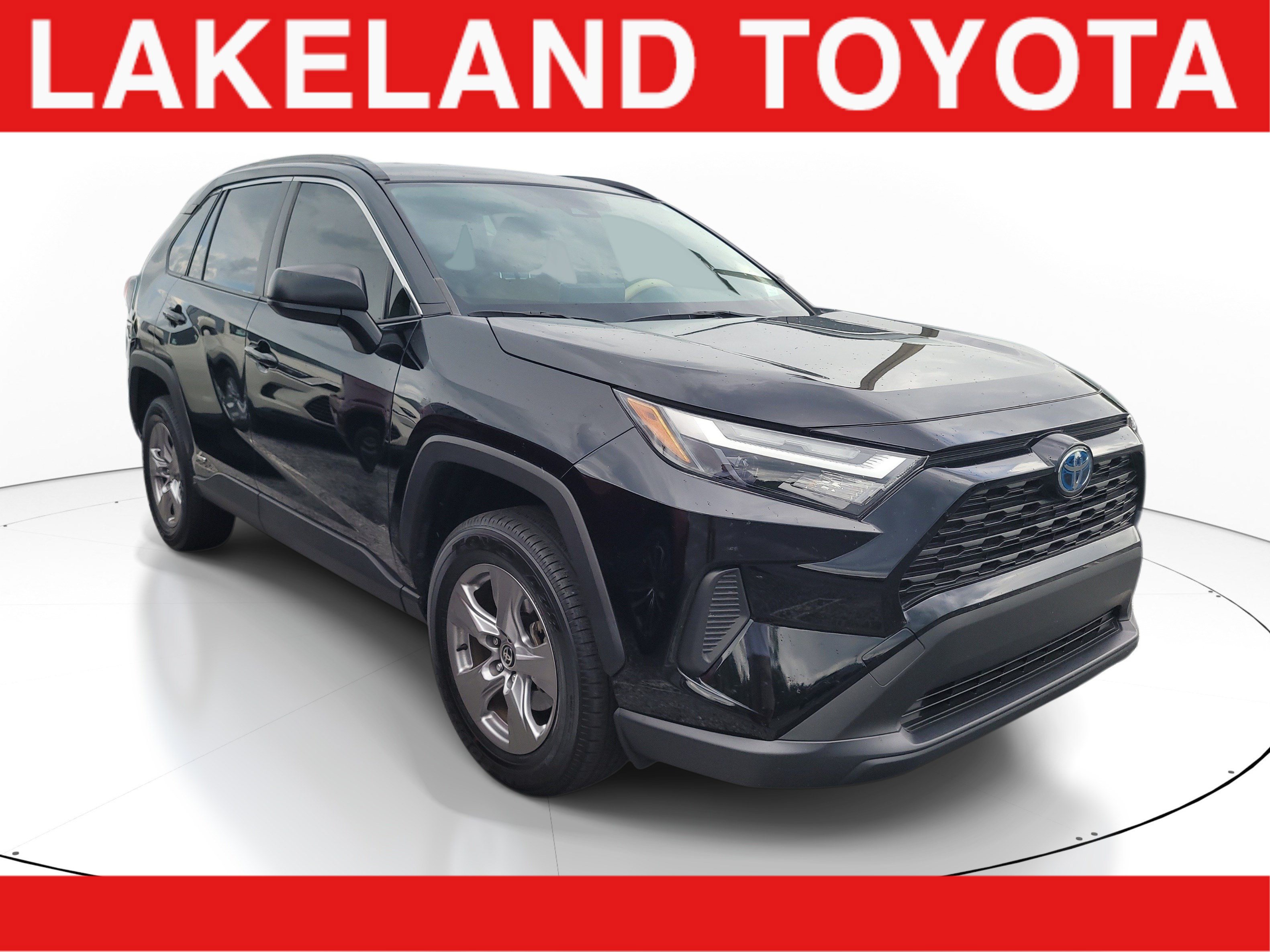 Used 2023 Toyota RAV4 LE AWD/4WD image 1