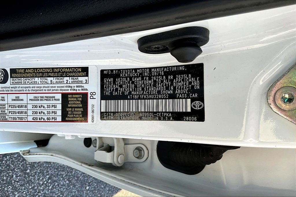 Used 2017 Toyota Camry XSE FWD image 21