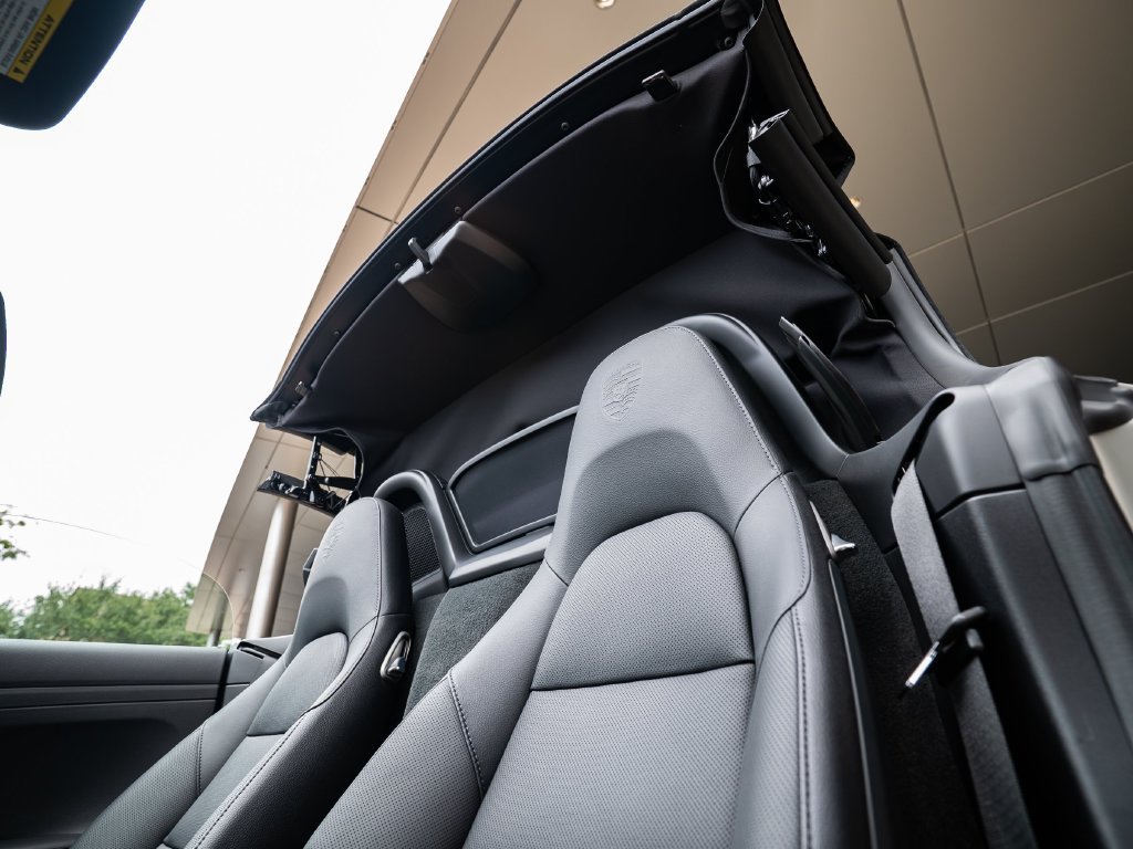 Certified 2025 Porsche 718 Boxster S RWD image 29