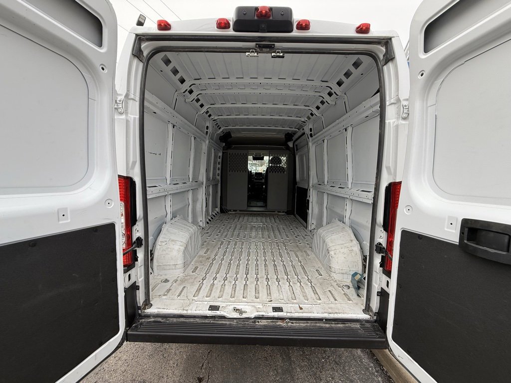 Used 2023 RAM ProMaster 2500 image 31