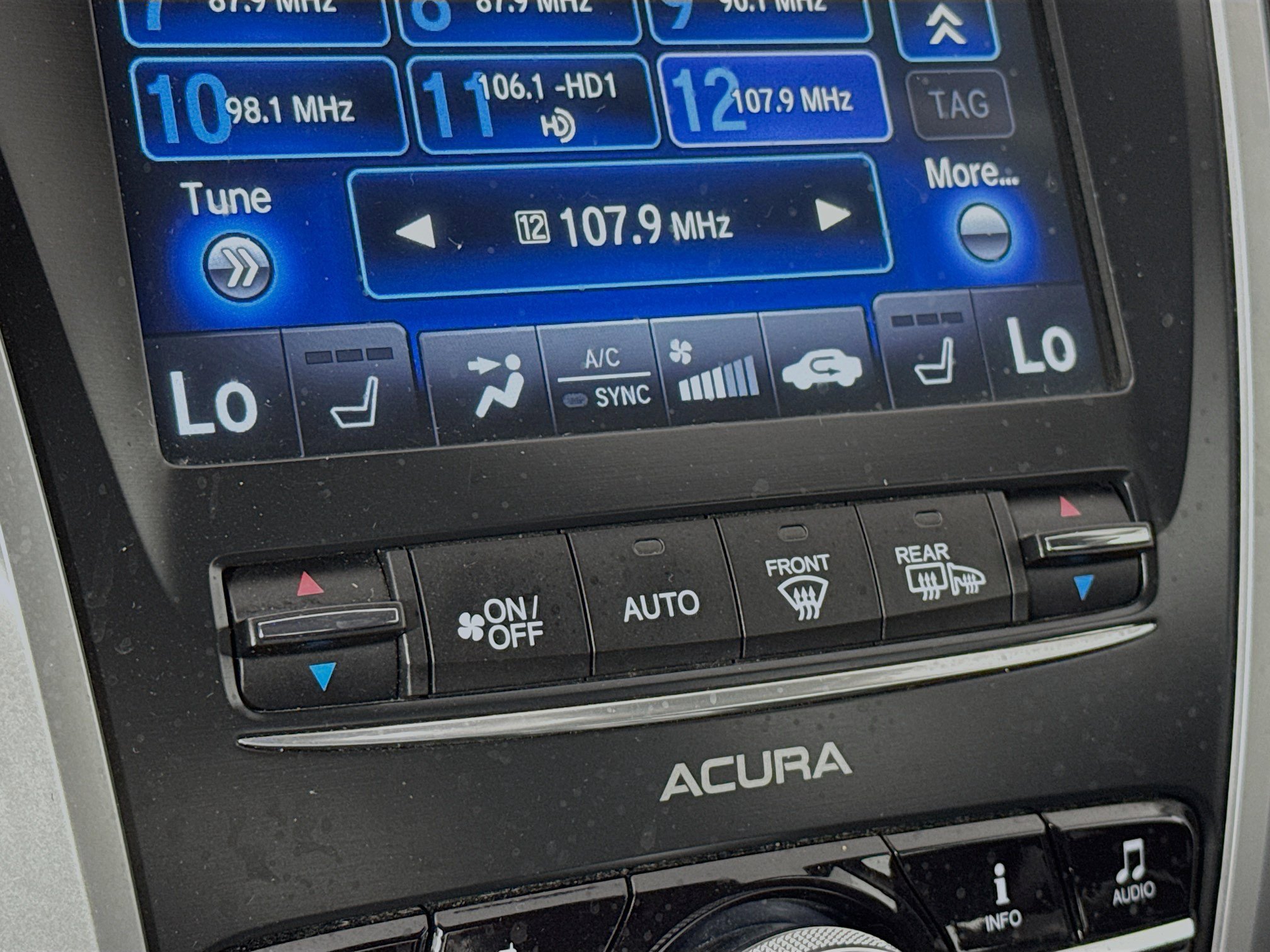 Used 2016 Acura TLX V6 SH-AWD w/ Technology Pkg image 16