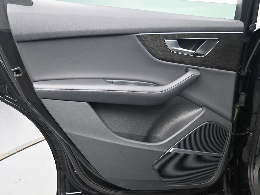 Used 2023 Audi Q7 3.0T Premium Plus w/ Premium Plus Package image 18