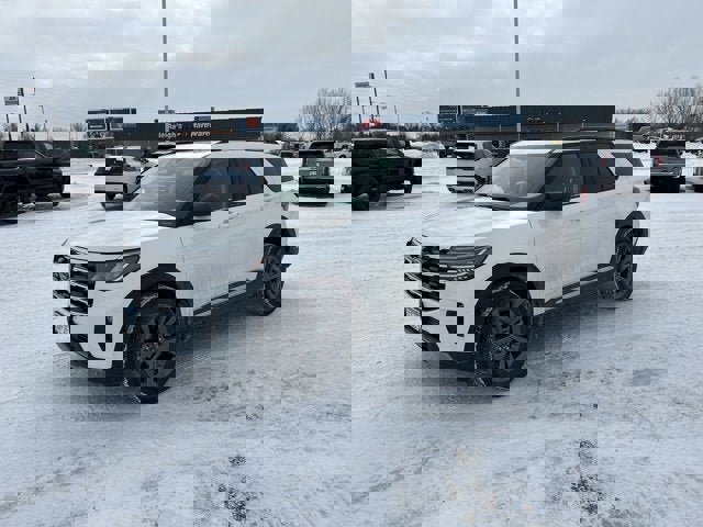 Used 2025 Ford Explorer Active w/ Active Comfort Package image 7