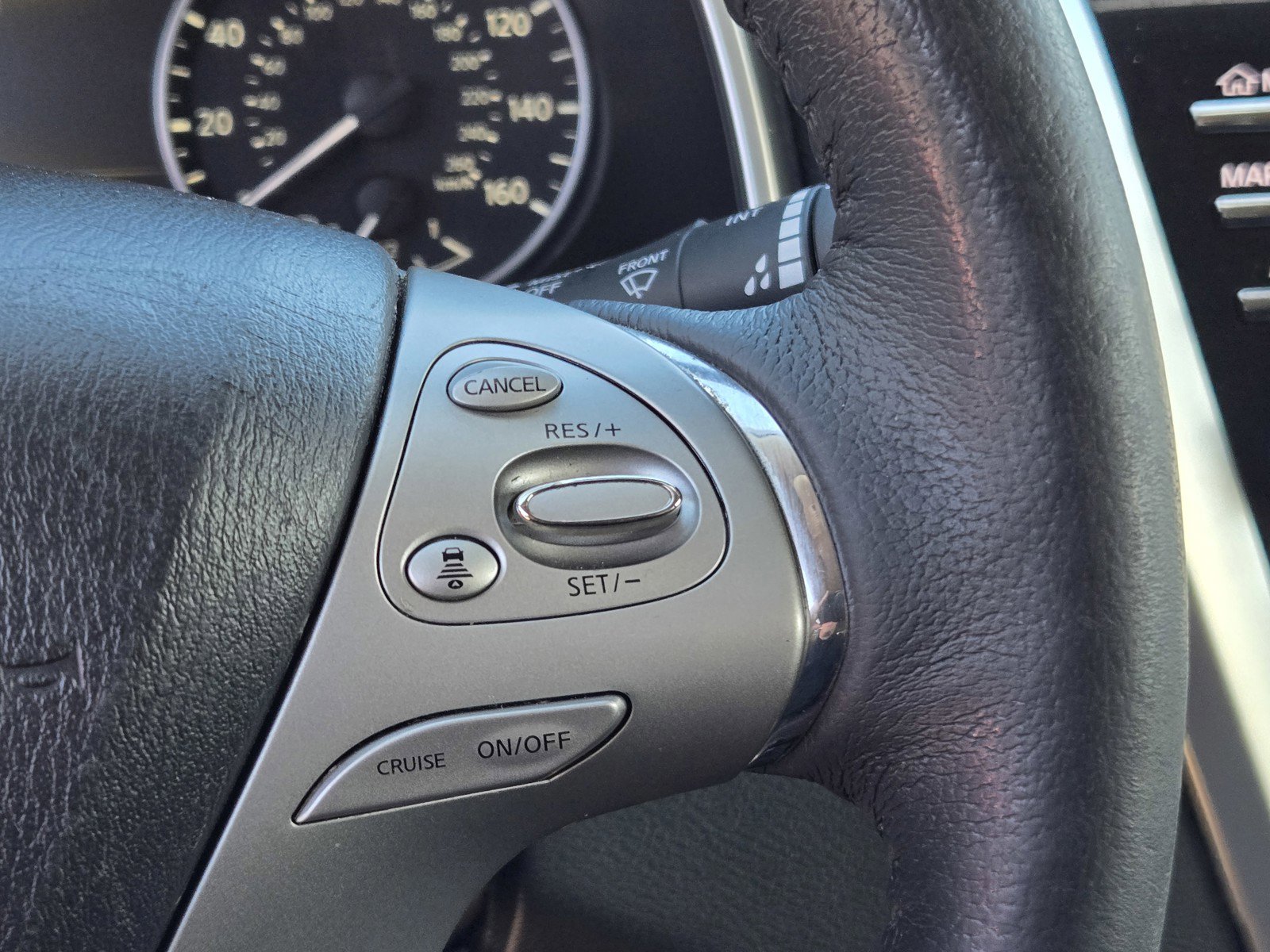 Used 2018 Nissan Murano SL w/ Midnight Edition Package image 23