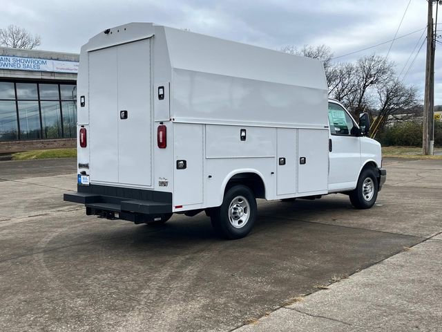 New 2025 Chevrolet Express 3500 w/ Power Convenience Package image 4