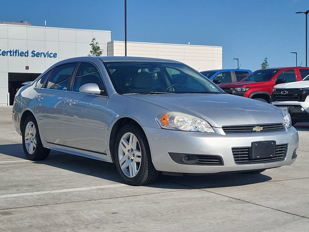 Used 2011 Chevrolet Impala LT w/ Luxury Edition Package FWD image 2
