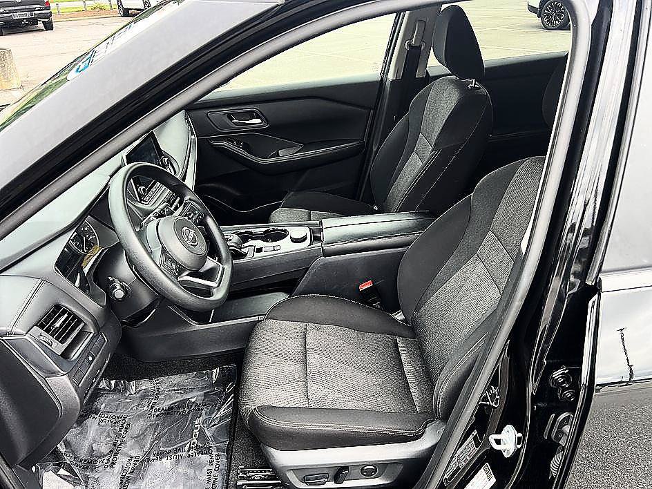 Certified 2024 Nissan Rogue SV AWD/4WD image 13
