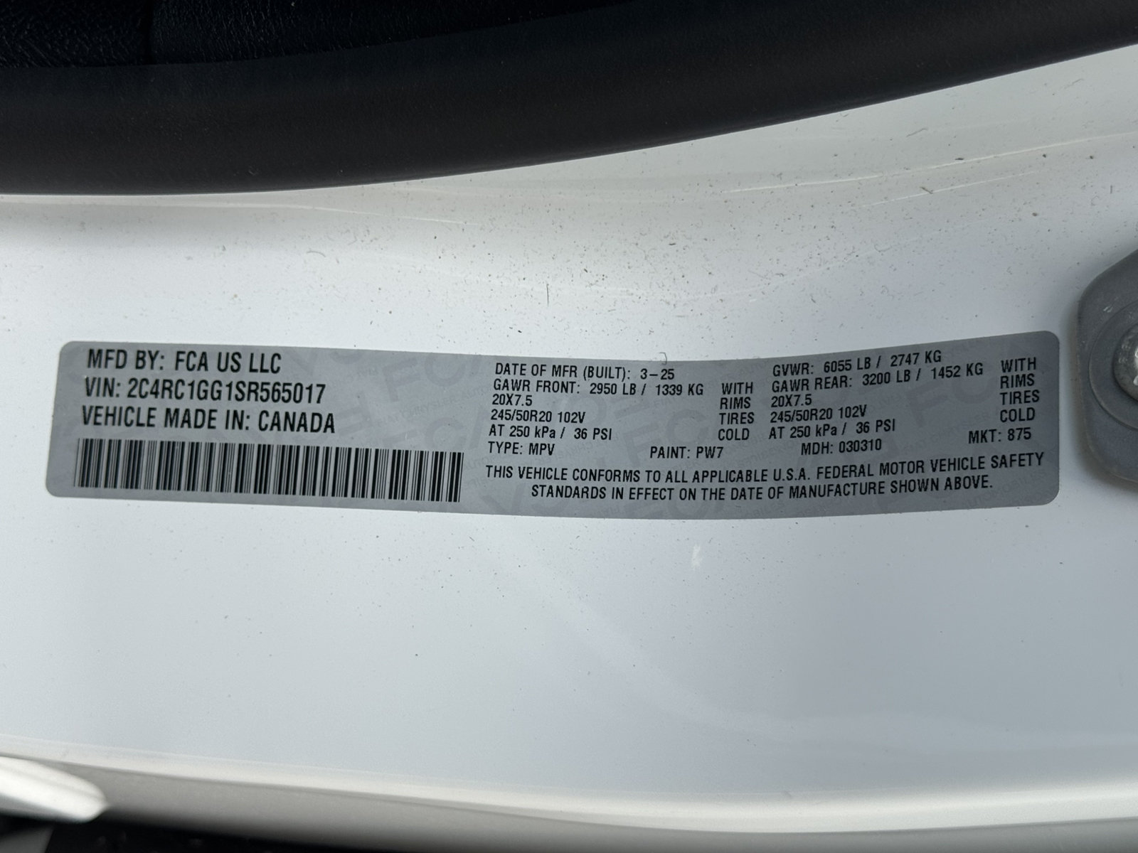 Used 2025 Chrysler Pacifica Limited FWD image 37
