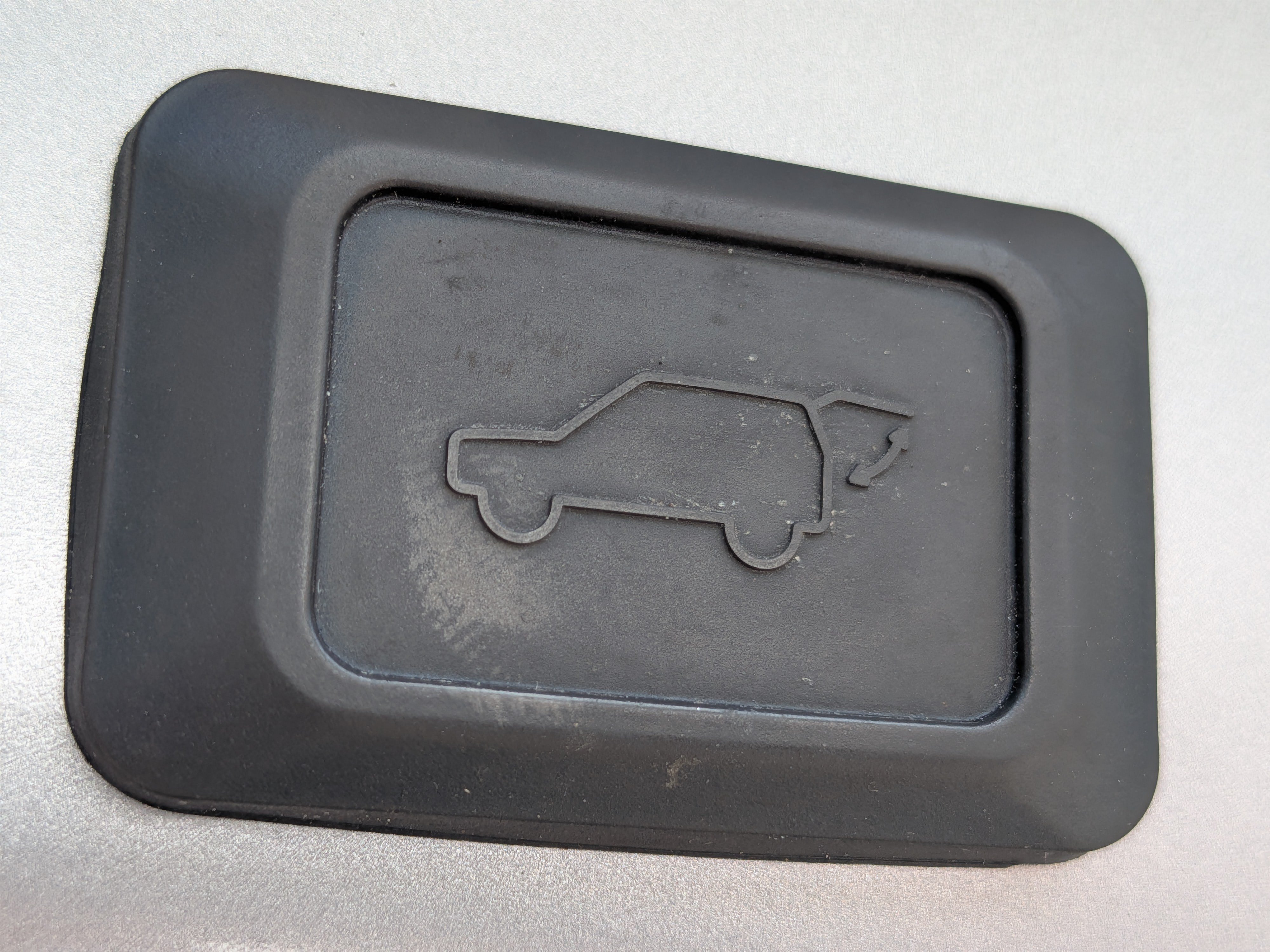 Used 2021 Toyota RAV4 XLE Premium FWD image 18