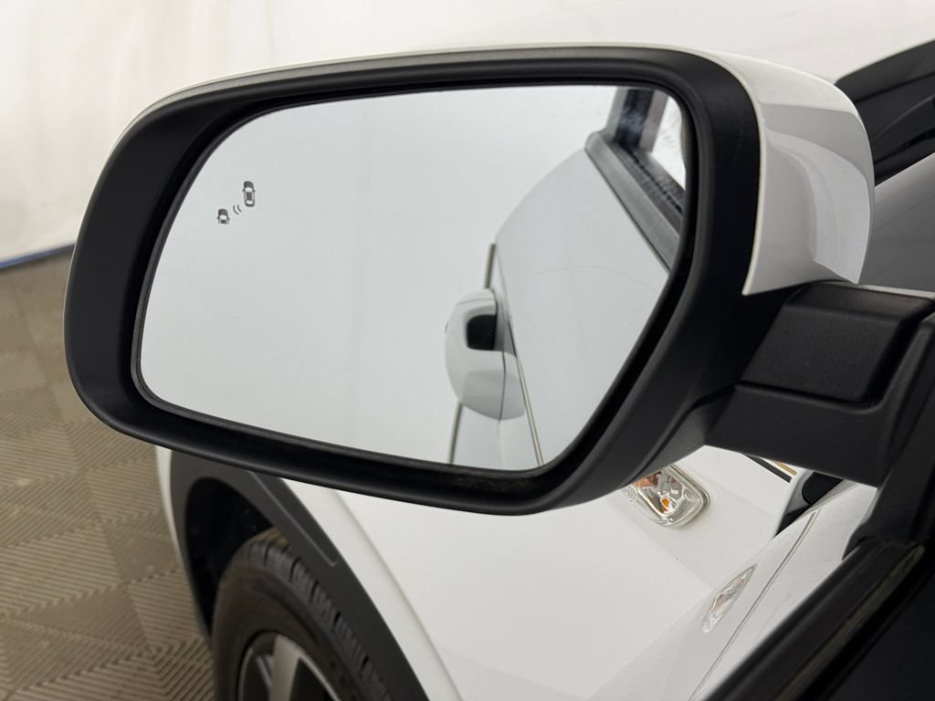 Used 2021 Hyundai Venue SEL w/ Premium Package FWD image 31