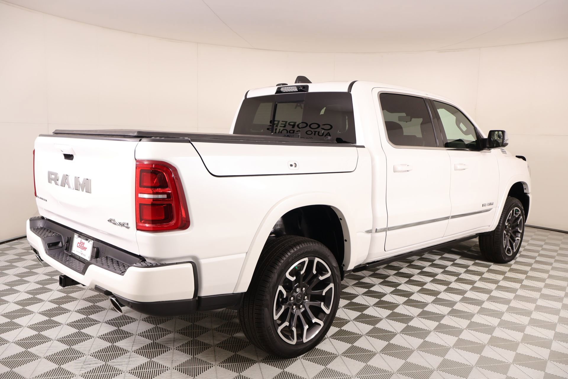 Used 2025 RAM 1500 Limited AWD/4WD image 21