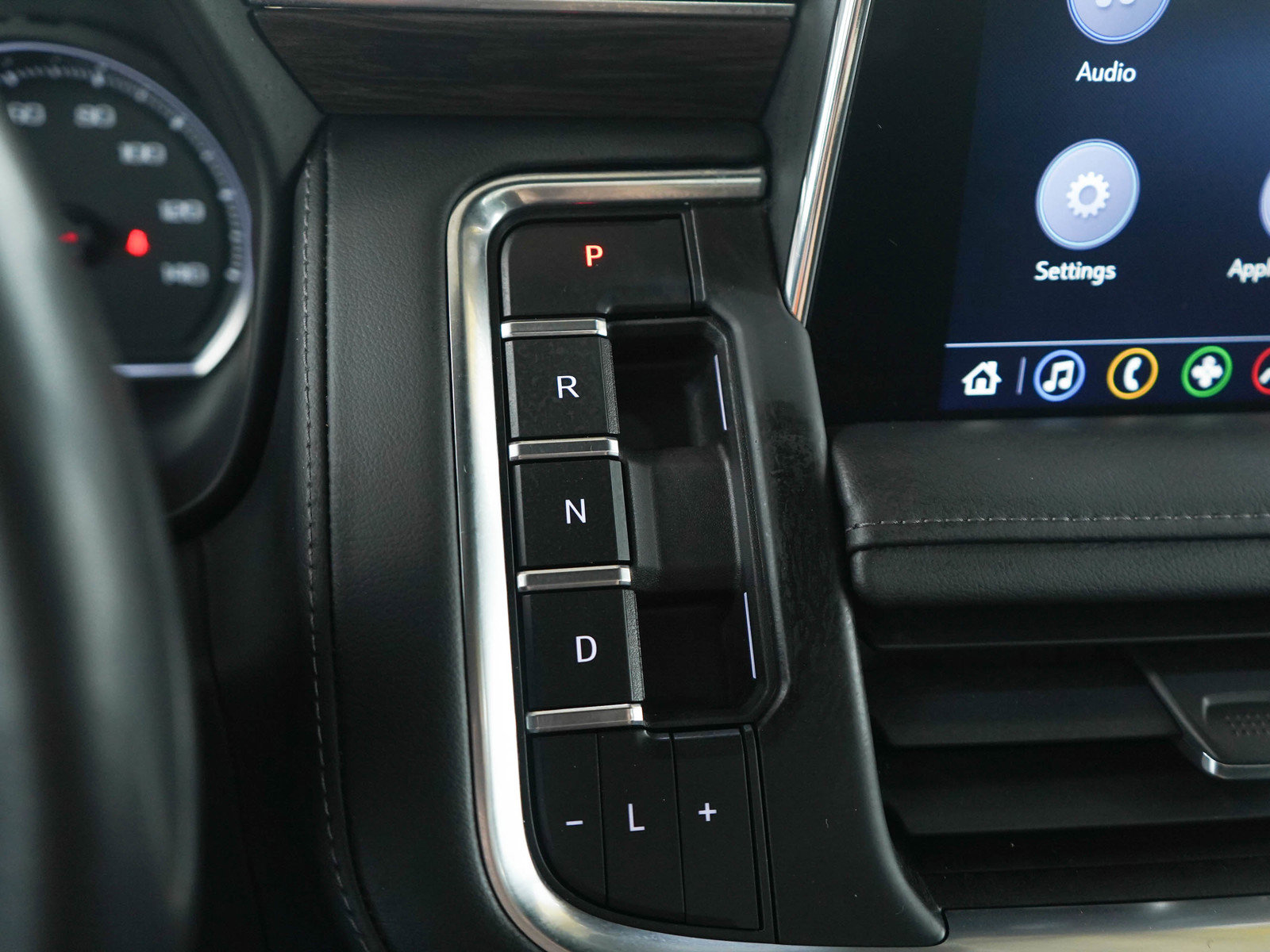 Used 2021 Chevrolet Suburban LT image 26