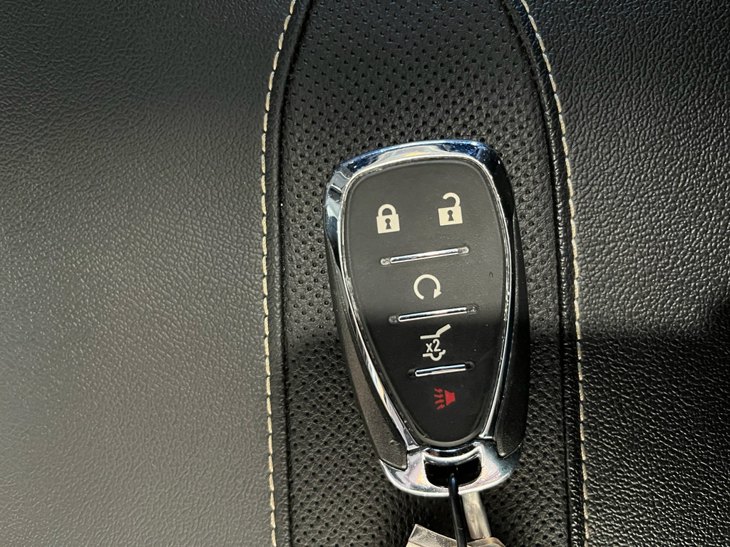 Used 2023 Chevrolet Traverse Premier w/ Redline Edition image 32