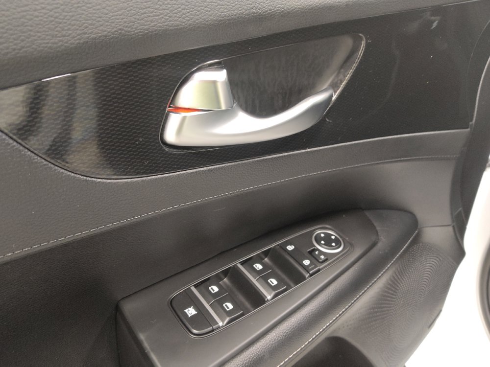 Used 2023 Kia Forte GT-Line w/ GT-Line Premium Package FWD image 27